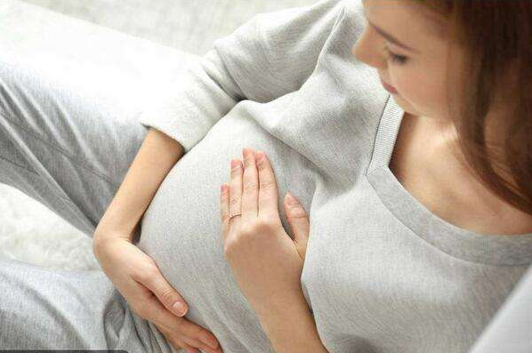威海59岁助孕宝宝：37岁的女性做试管婴儿移植会不会太晚？ 与试管婴儿成功案例。(图1)
